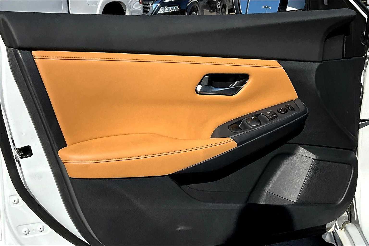 2022 Nissan Sentra SV photo 18
