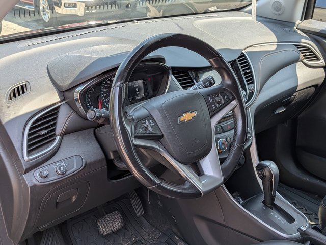 Used 2018 Chevrolet Trax LT with VIN KL7CJLSB8JB680985 for sale in North Jackson, OH