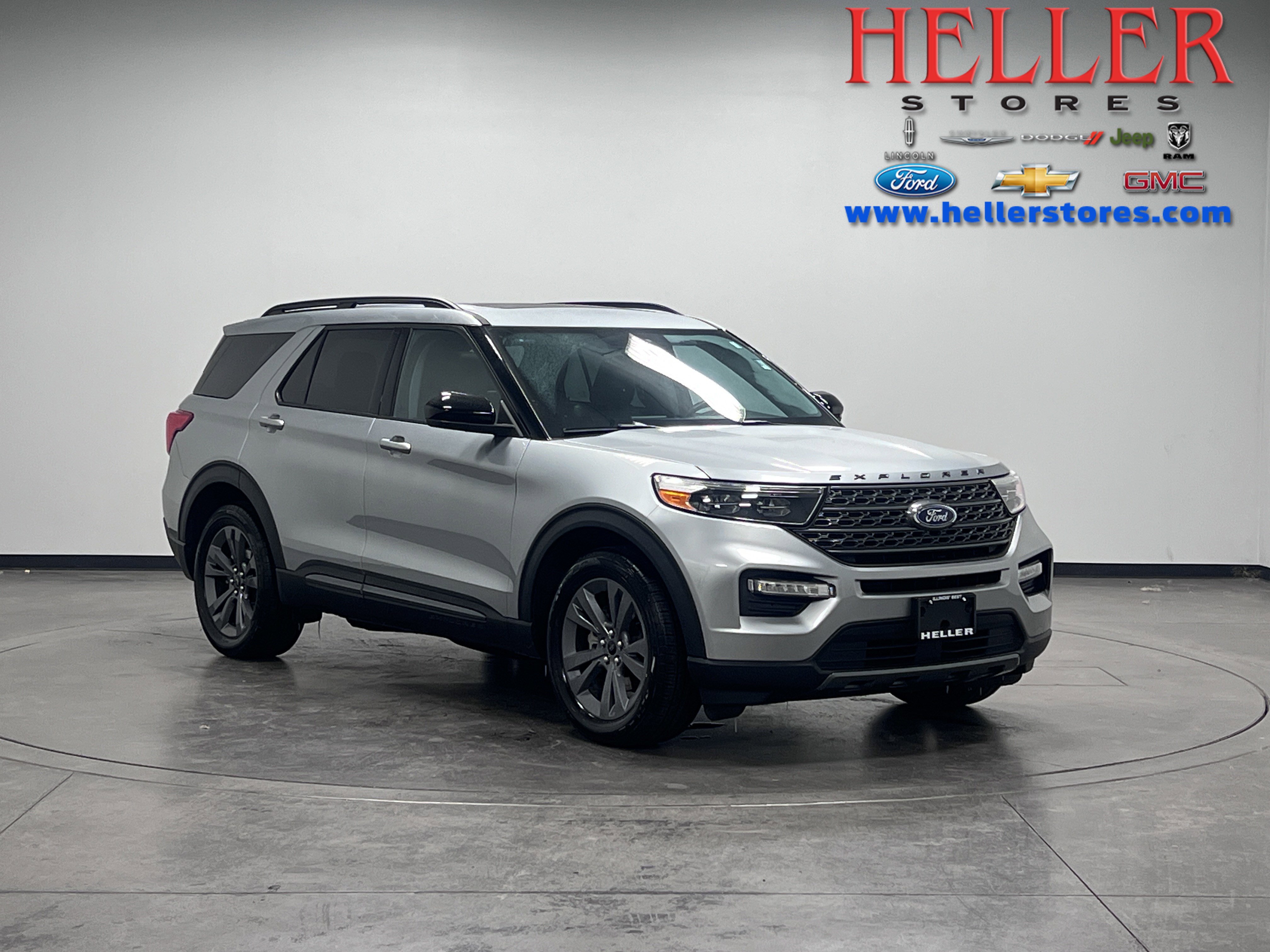 2023 Ford Explorer XLT's photo