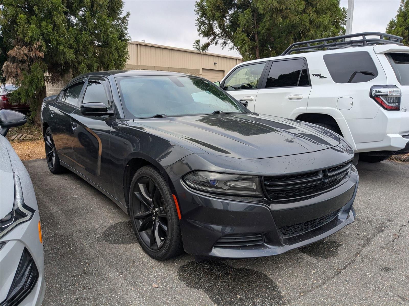 2018 Dodge Charger SXT photo 3
