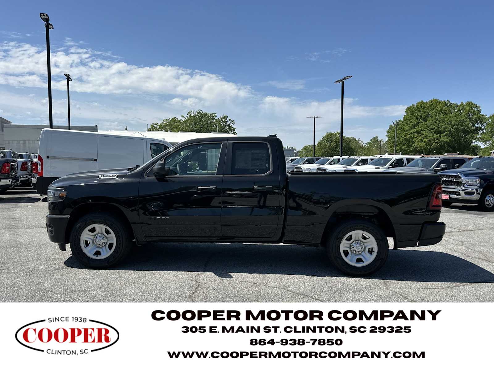 2025 Ram 1500 Tradesman photo 4