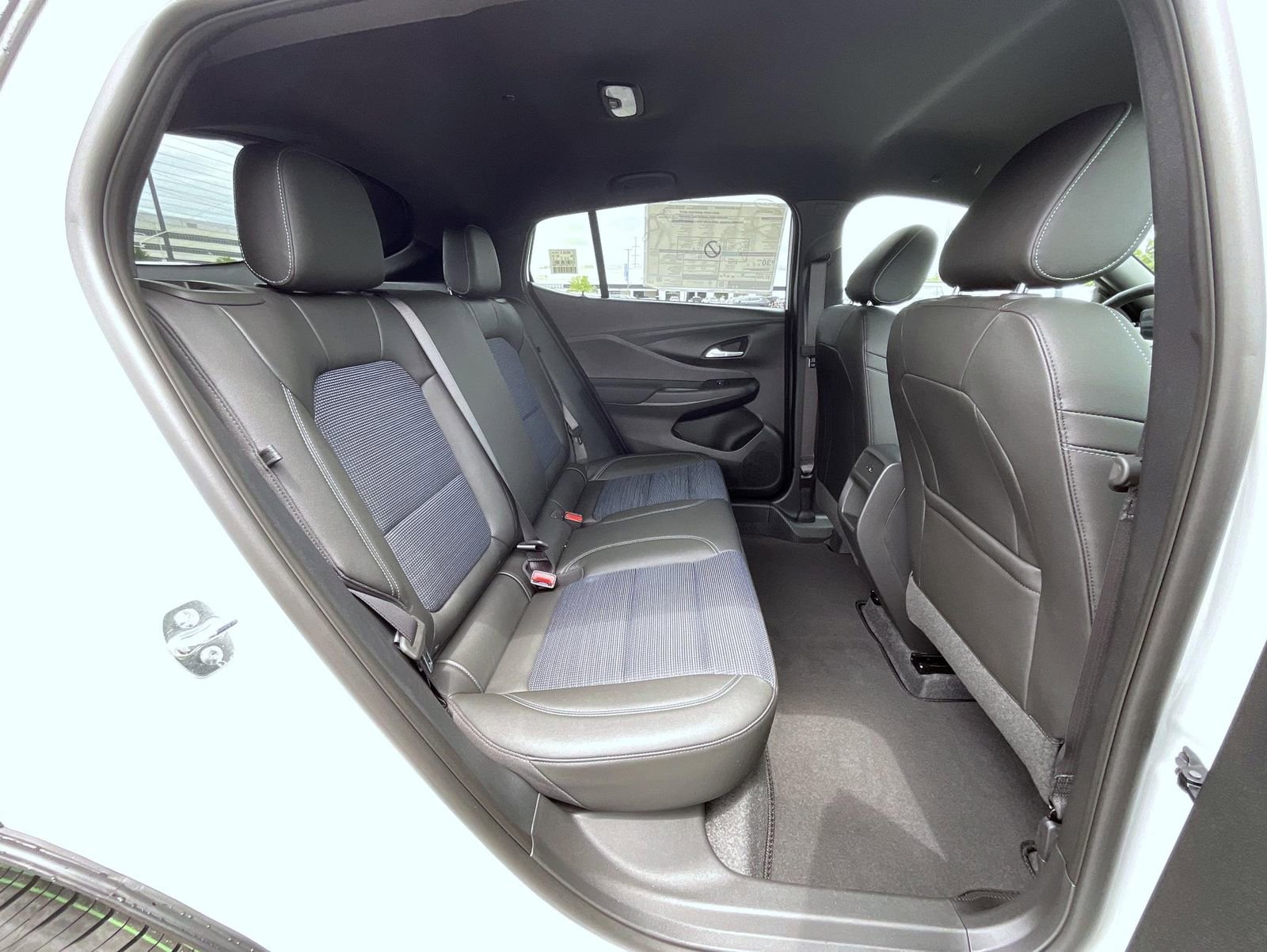 2025 Buick Envista Preferred photo 18