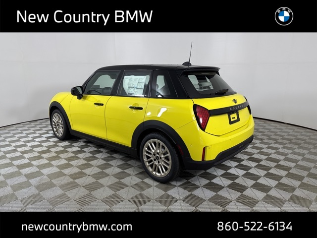 2025 Mini Cooper S Hardtop 4 Door Iconic photo 5