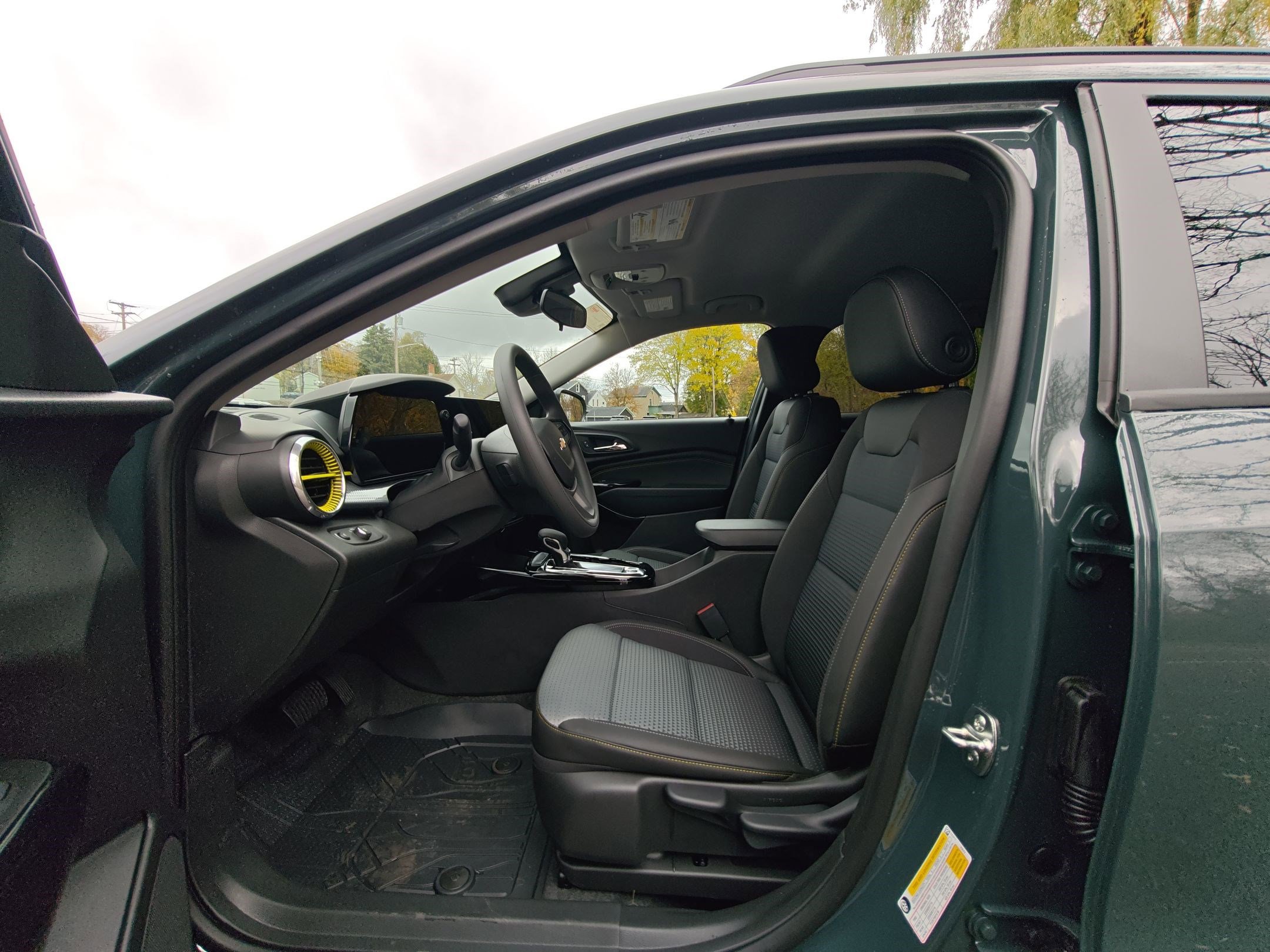 2026 Chevrolet Trax LT photo 4