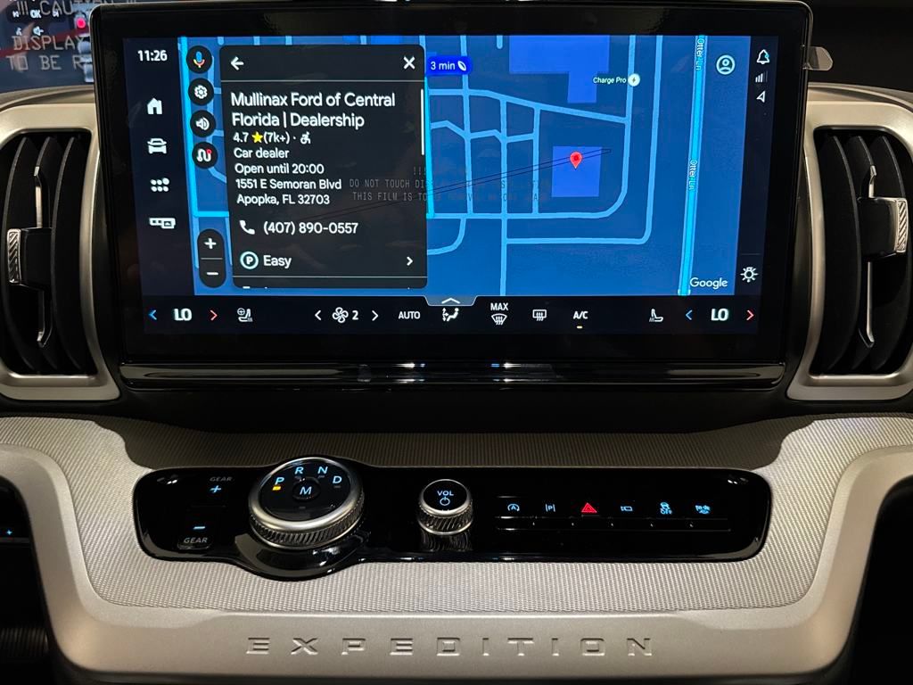 2025 Ford Expedition photo 4