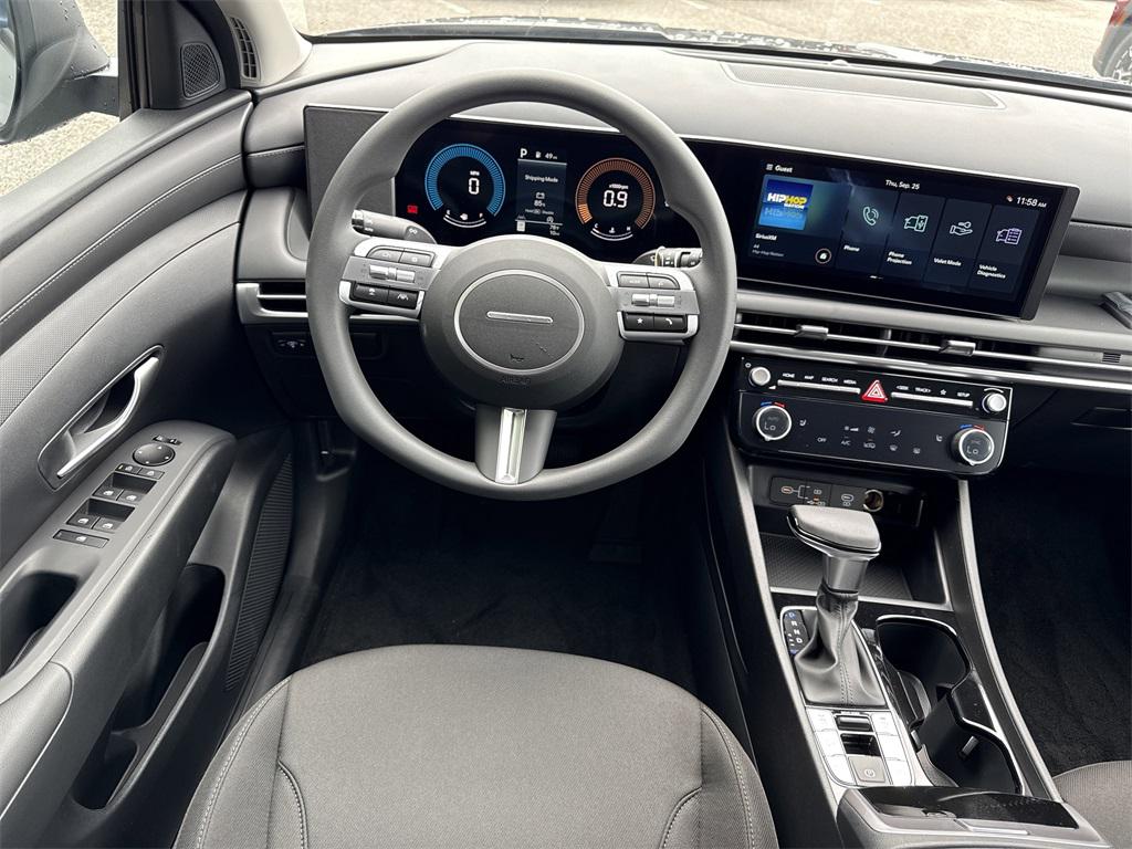 2026 Hyundai Tucson SEL photo 12