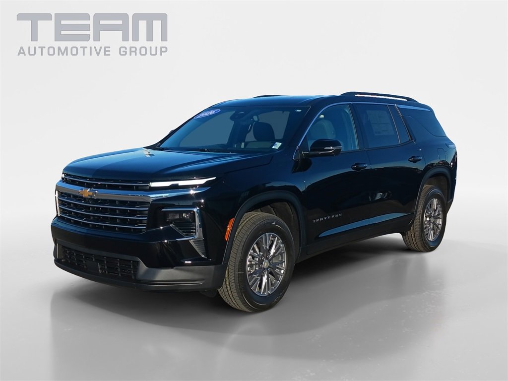 2026 Chevrolet Traverse photo 2