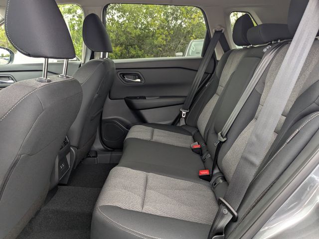 2026 Nissan Rogue SV photo 11