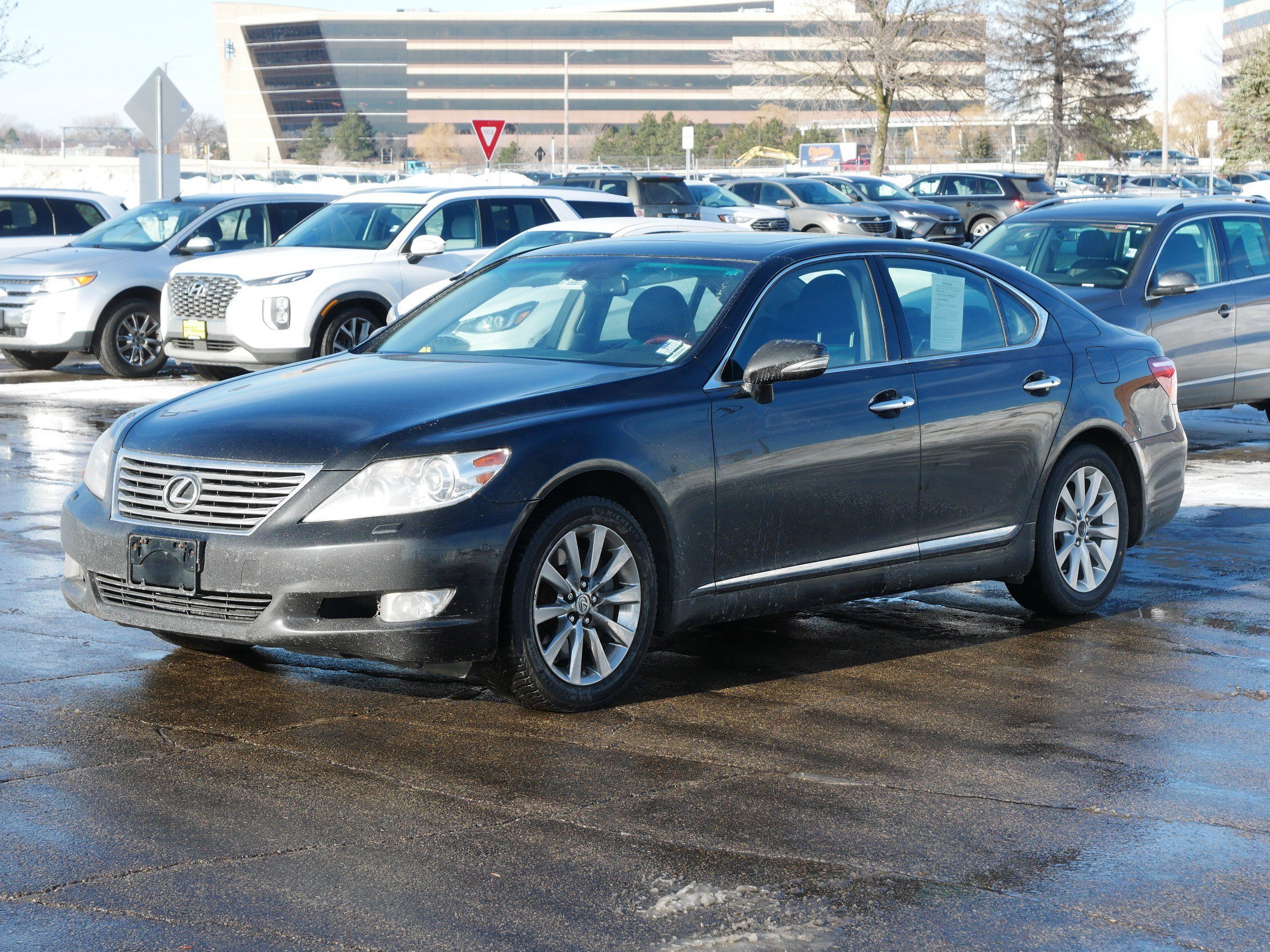 Used 2010 Lexus LS Base with VIN JTHCL5EF1A5008836 for sale in Bloomington, Minnesota