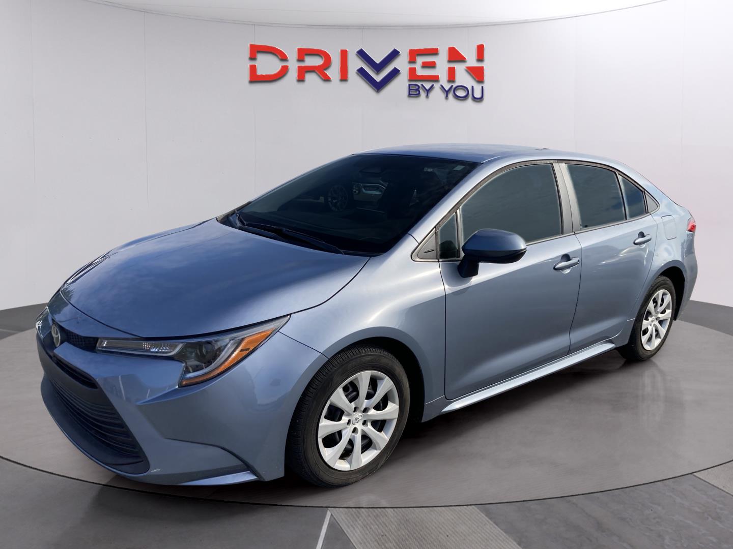 2023 Toyota Corolla LE photo 2