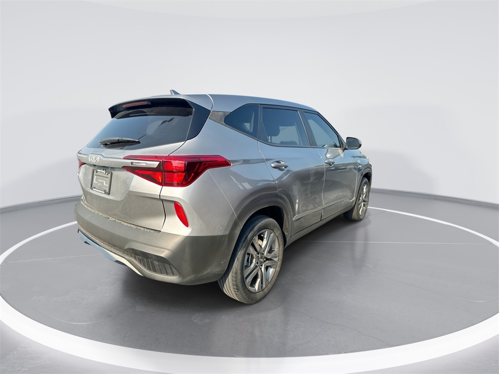 2022 Kia Seltos LX photo 9