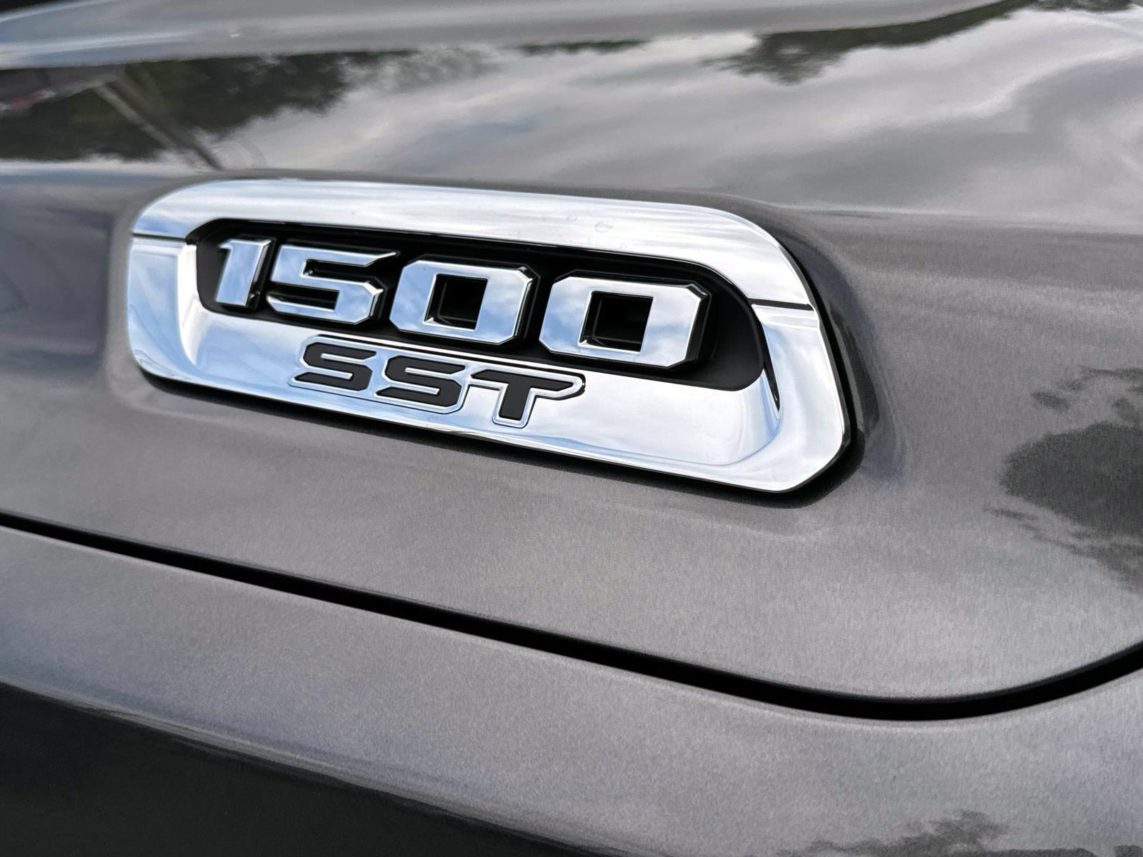 2025 Ram 1500 Laramie photo 12