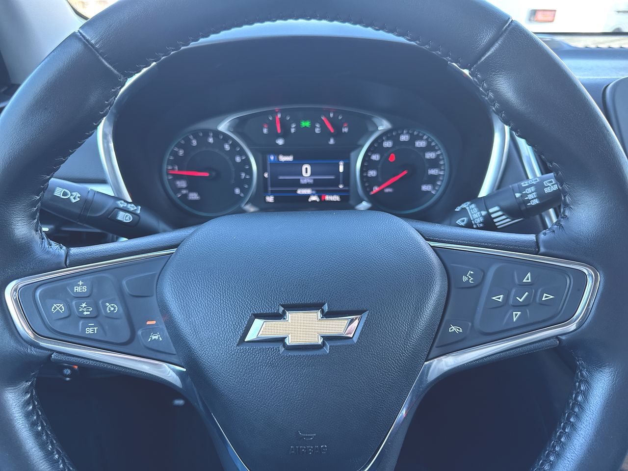 2021 Chevrolet Equinox LT photo 3