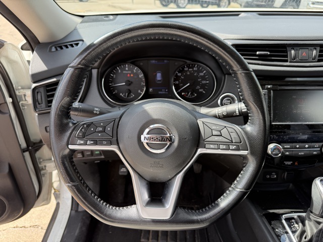 2020 Nissan Rogue SV photo 11