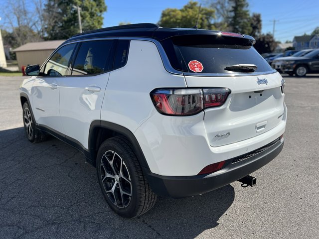 2024 Jeep Compass Limited photo 3