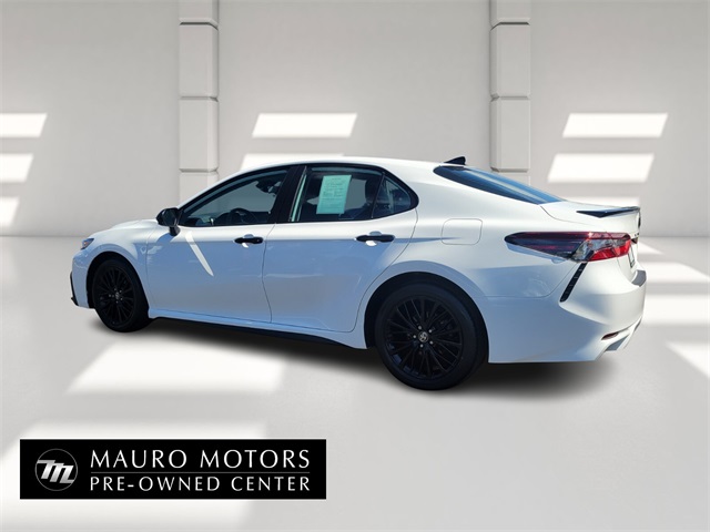2021 Toyota Camry SE photo 5