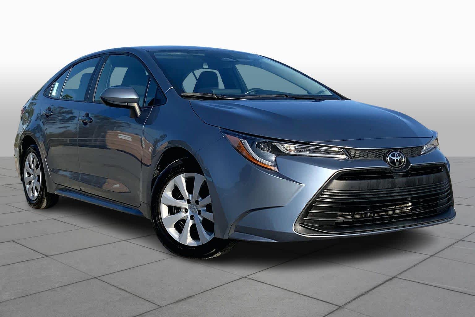 Used 2024 Toyota Corolla LE with VIN 5YFB4MDE7RP096979 for sale in Northfield, Minnesota