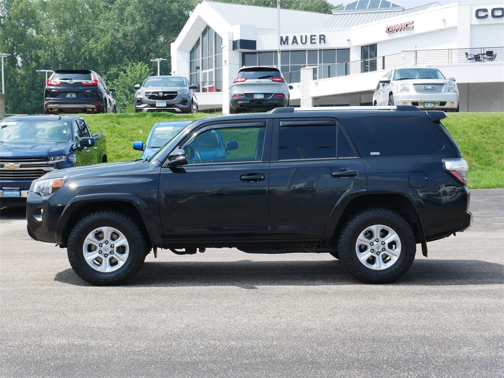 2020 Toyota 4Runner SR5 photo 4