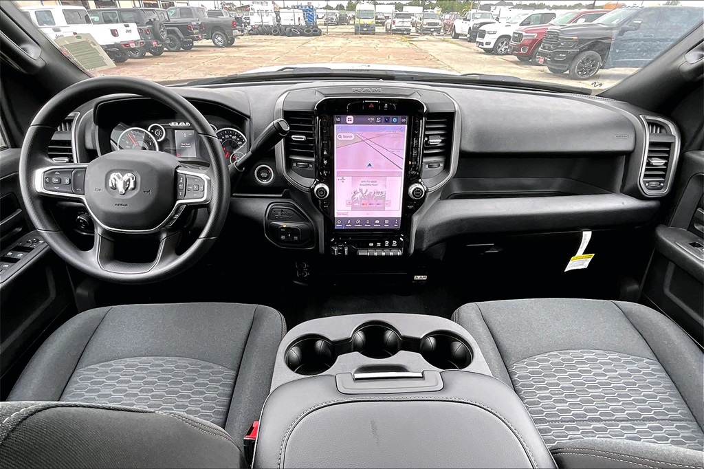 2025 Ram 2500 Tradesman photo 4