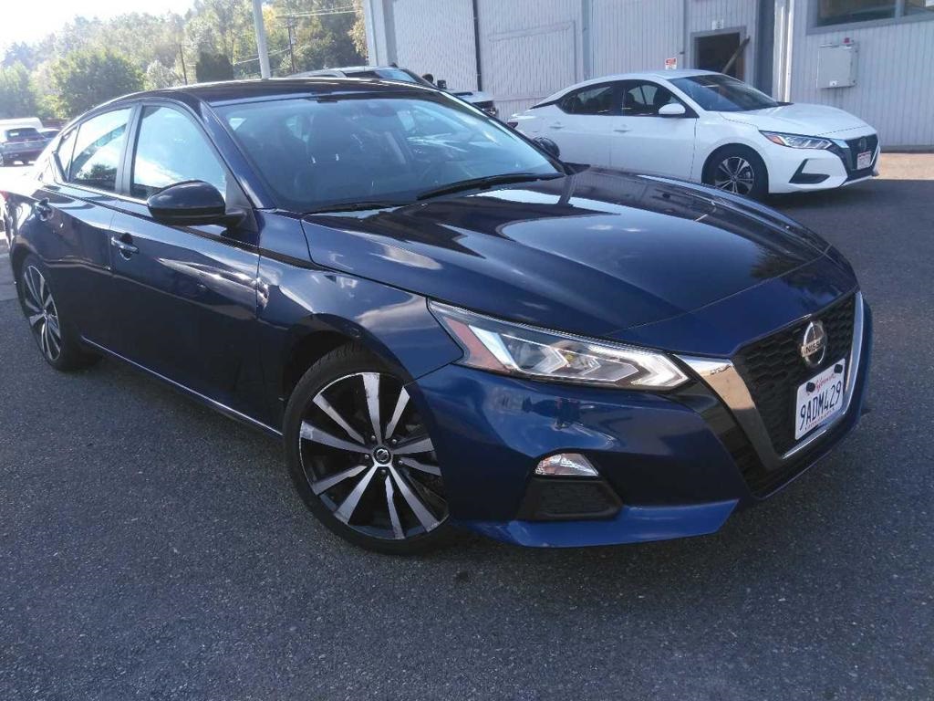 2022 Nissan Altima 2.5 SR photo 3