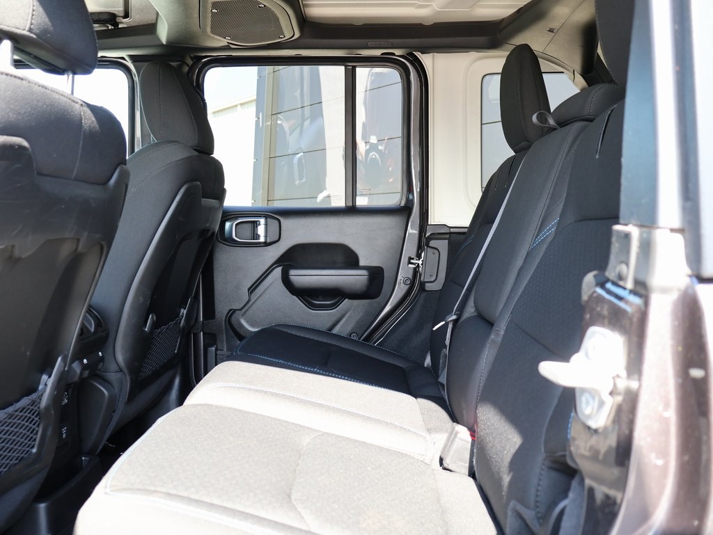 2024 Jeep Wrangler Rubicon 4xe photo 16