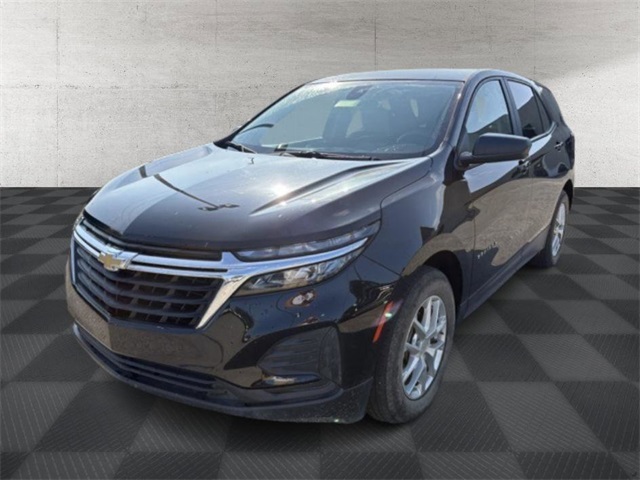 2024 Chevrolet Equinox LS photo 3