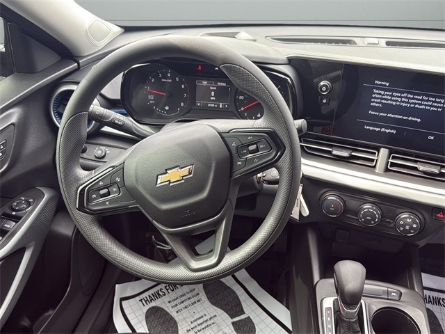 2025 Chevrolet Trax LS photo 13