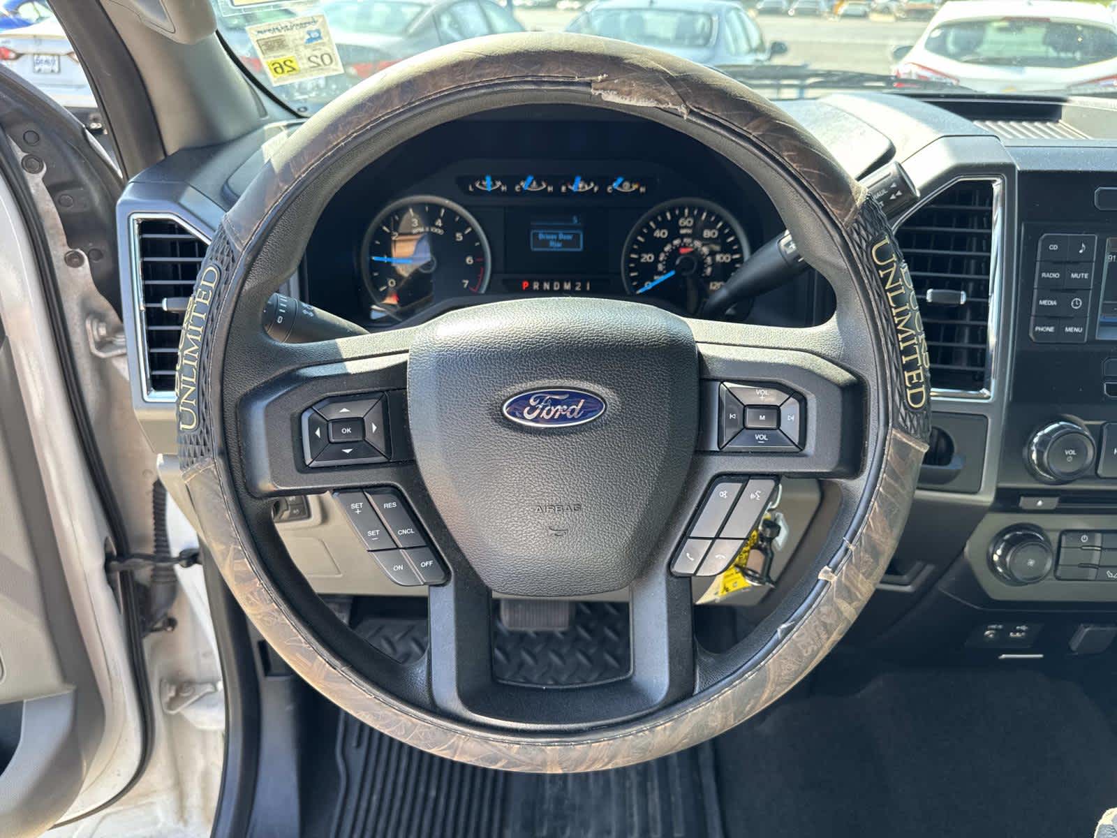 2015 Ford F-150 XLT photo 37