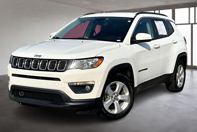 2019 Jeep Compass Latitude photo 2