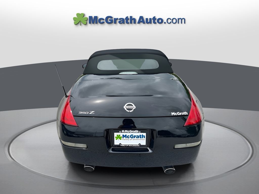 2004 Nissan 350Z Touring photo 6