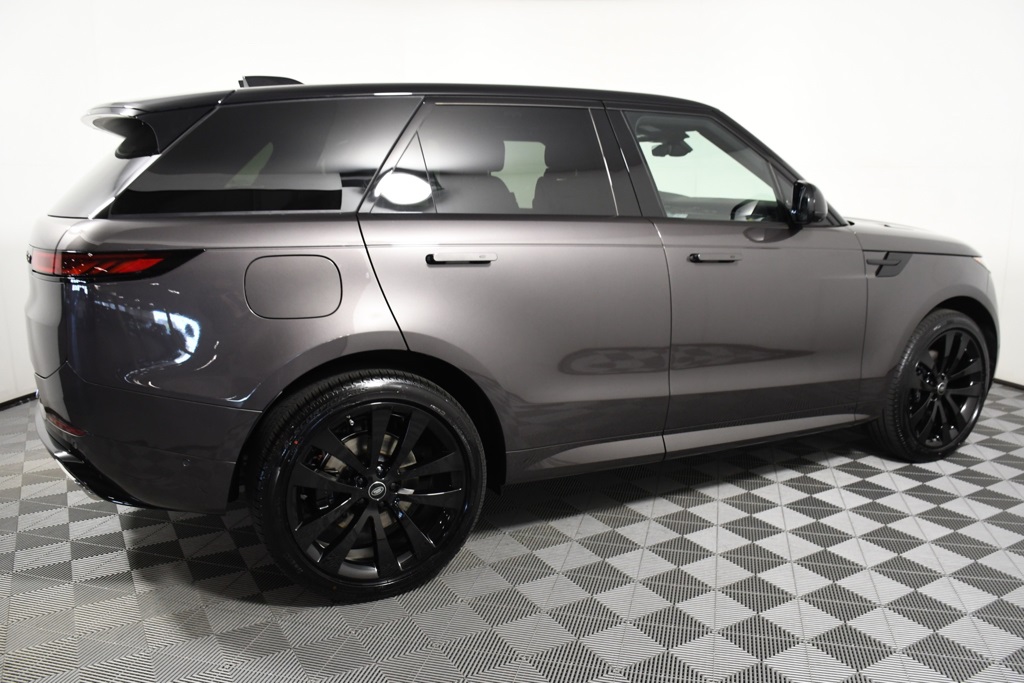 2025 Land Rover Range Rover Sport SE photo 7