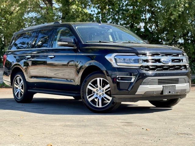 2024 Ford Expedition Limited's photo