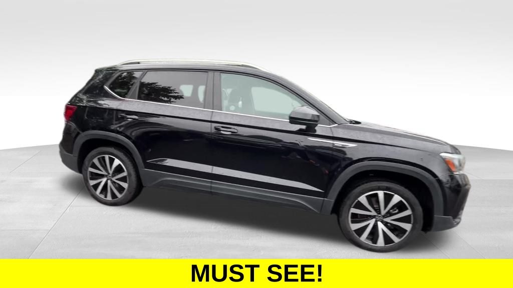 2024 Volkswagen Taos SE photo 4