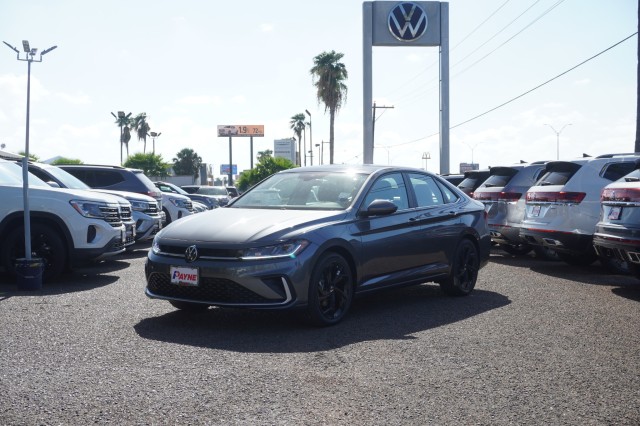 2025 Volkswagen Jetta SE's photo