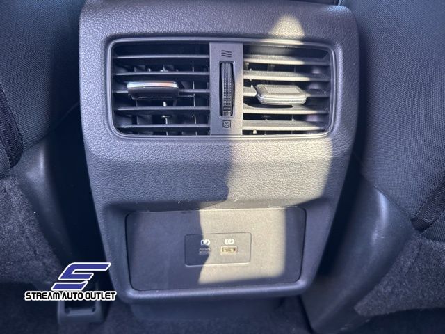 2021 Nissan Rogue SV photo 22