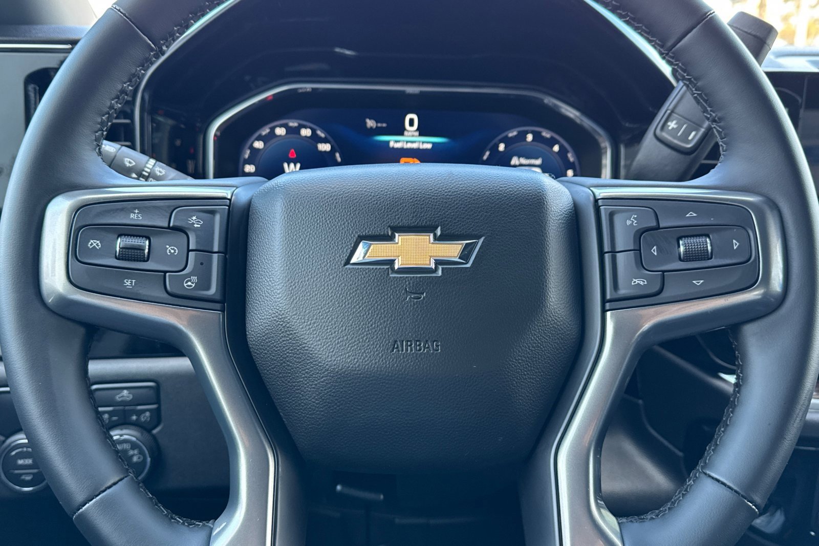 2025 Chevrolet Silverado 1500 LT photo 22