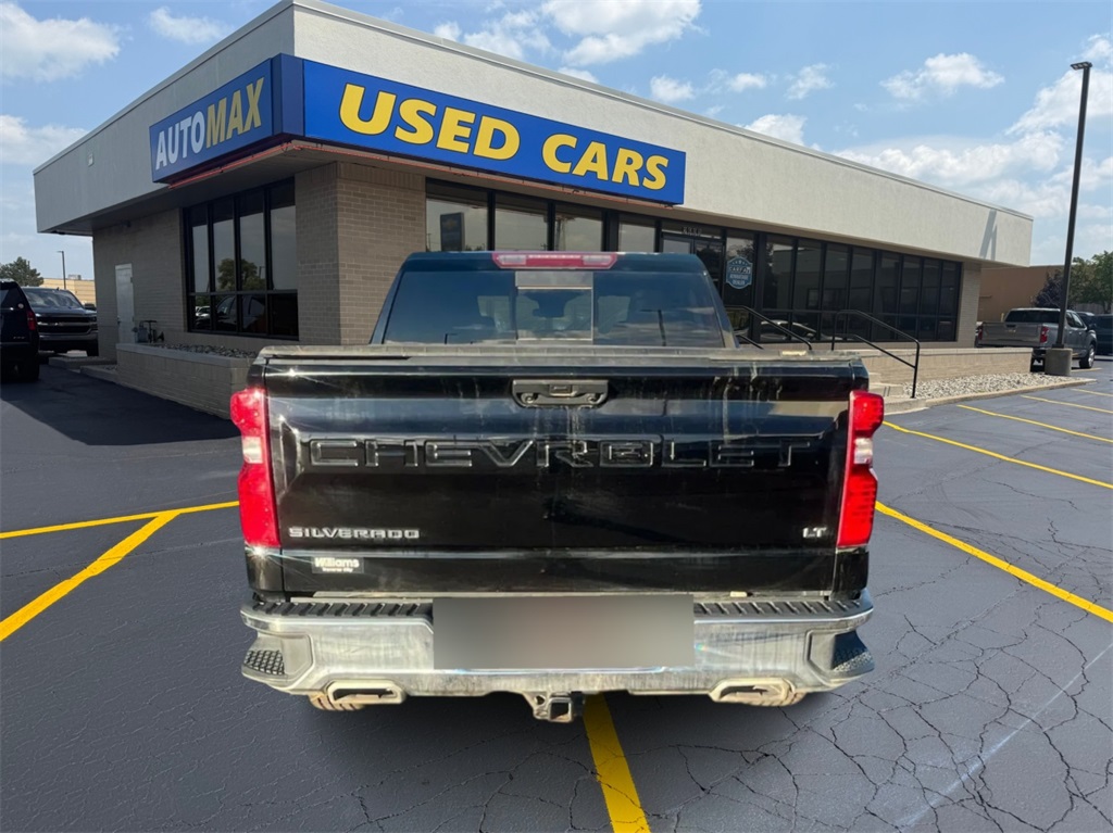 2023 Chevrolet Silverado 1500 LT photo 3