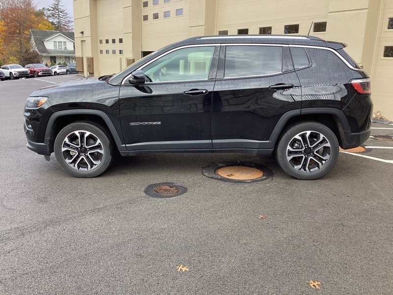2022 Jeep Compass Limited photo 4