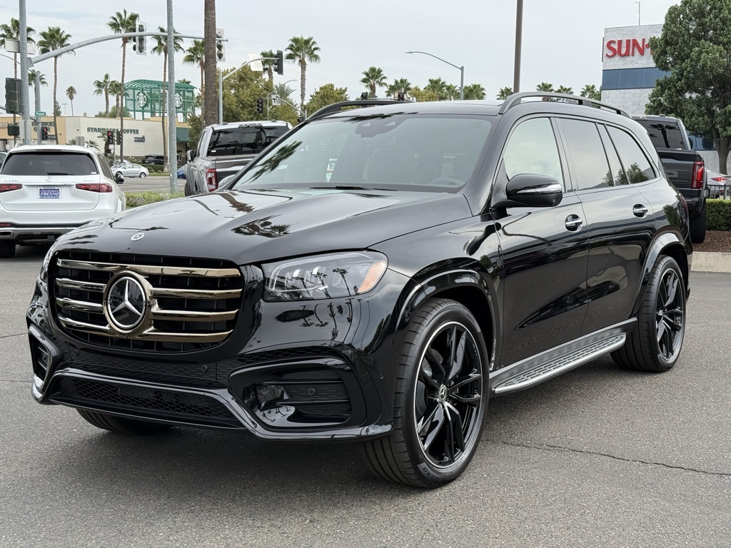 2026 Mercedes Benz GLS 580 4MATIC photo 2