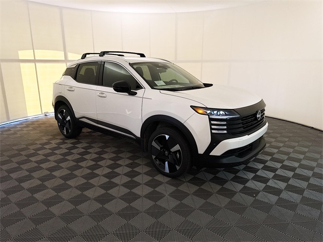 2026 Nissan KICKS SR's photo