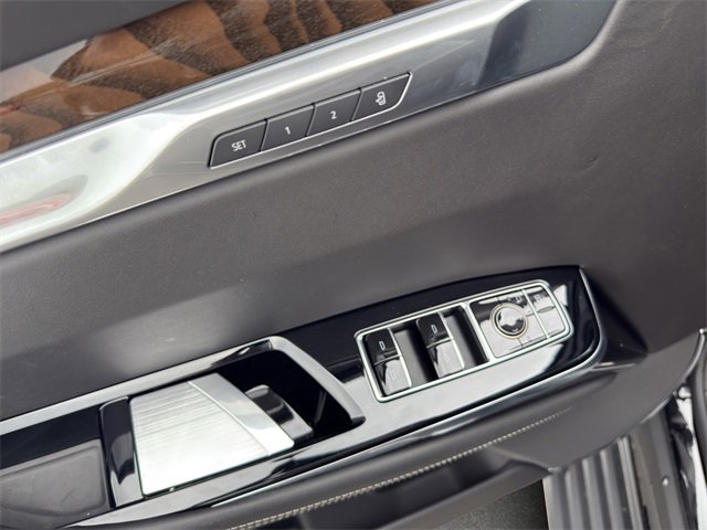 2025 Cadillac Escalade ESV Sport Platinum photo 10