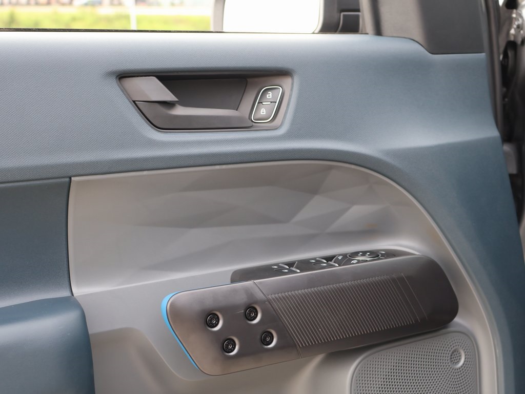 2025 Ford Maverick photo 20
