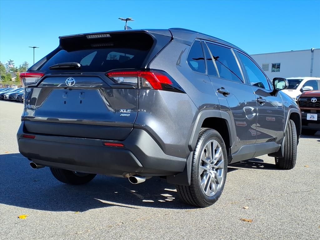 2023 Toyota RAV4 XLE Premium photo 2