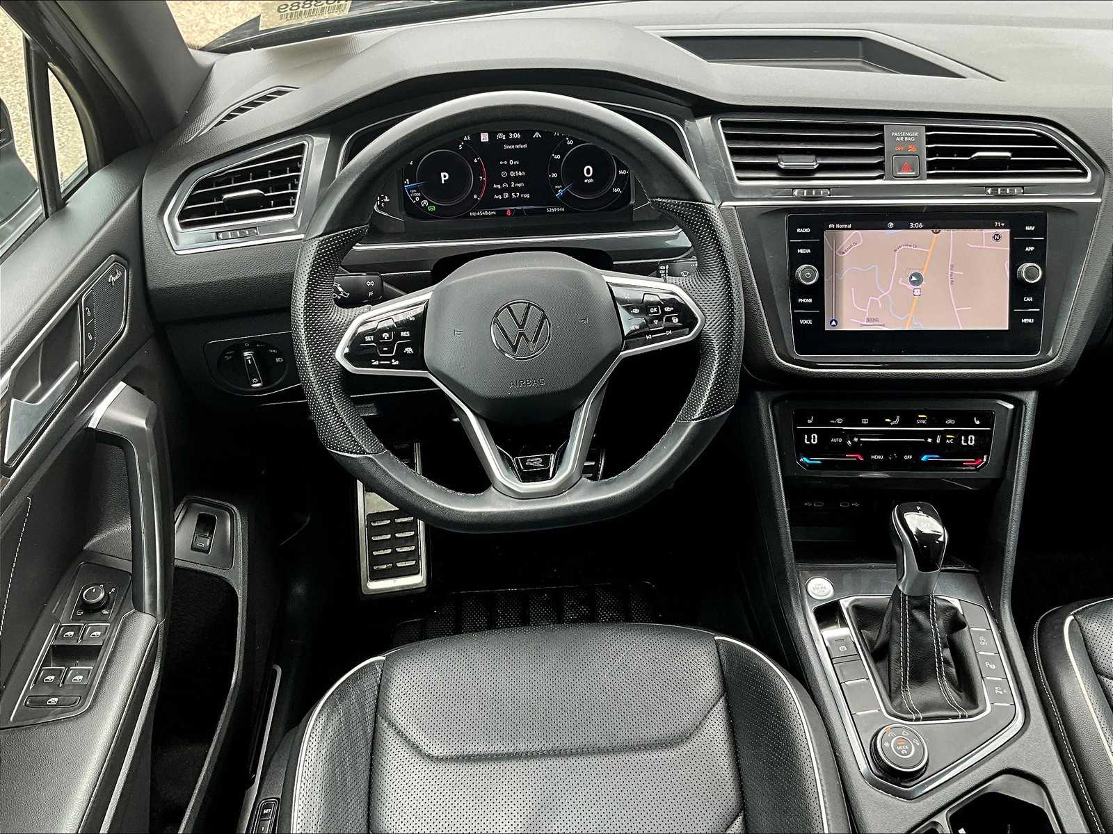 2022 Volkswagen Tiguan SEL Premium R-Line photo 16