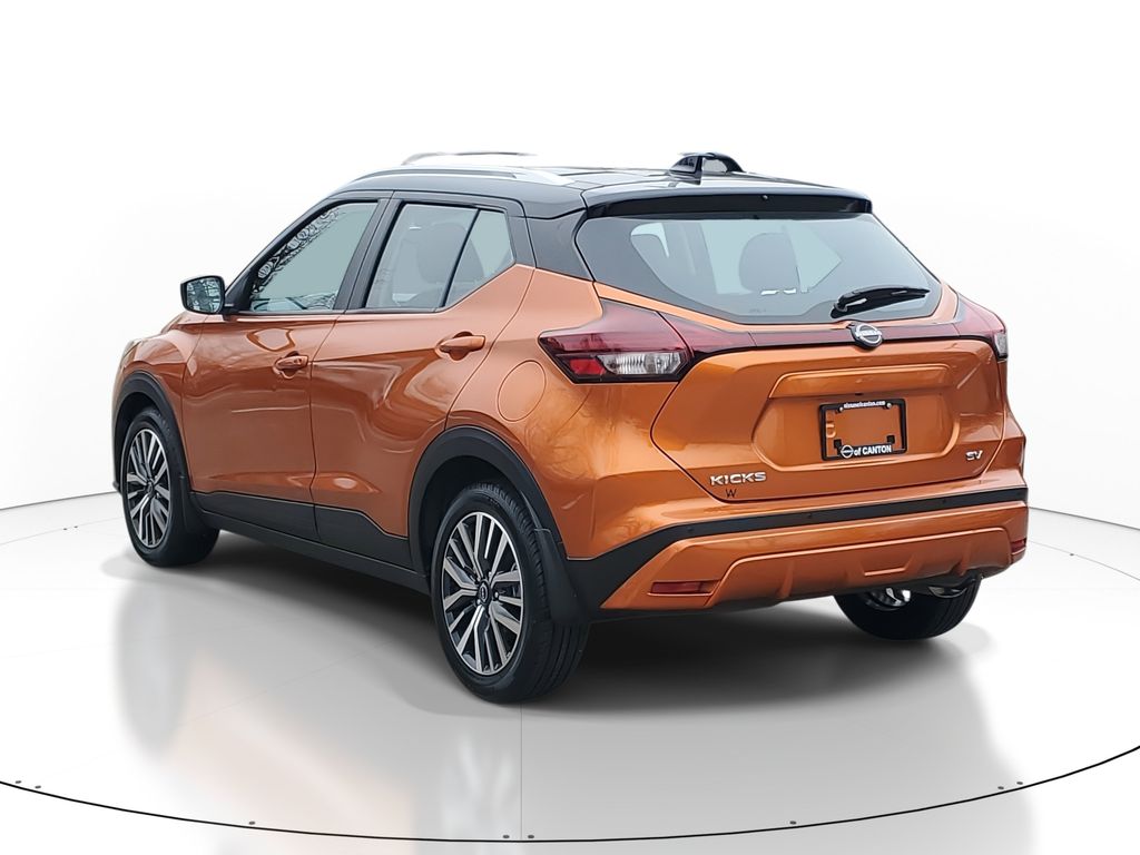 2023 Nissan Kicks SV photo 2