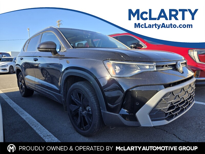 2025 Volkswagen Taos SE's photo