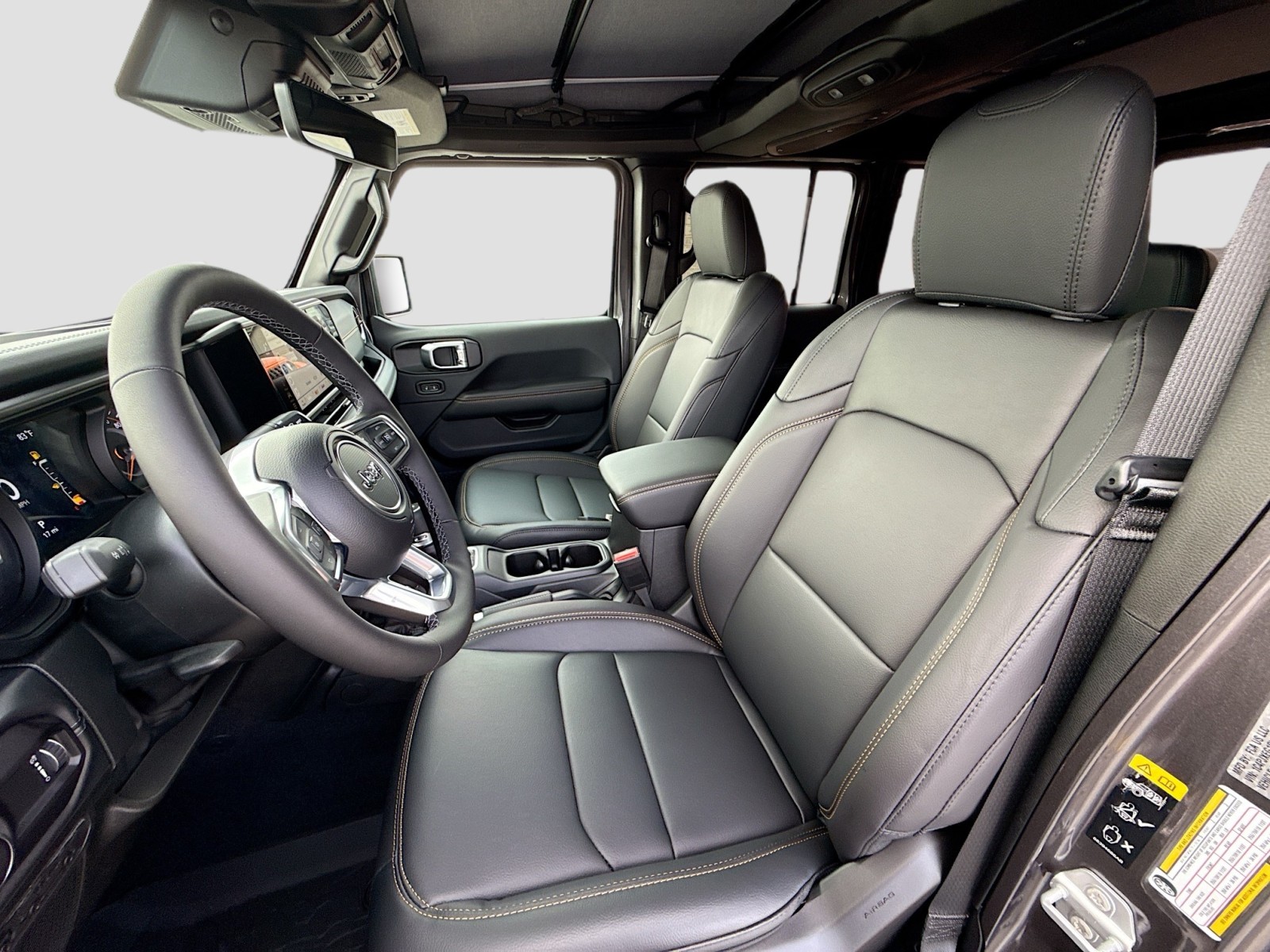 2025 Jeep Wrangler Sahara photo 21
