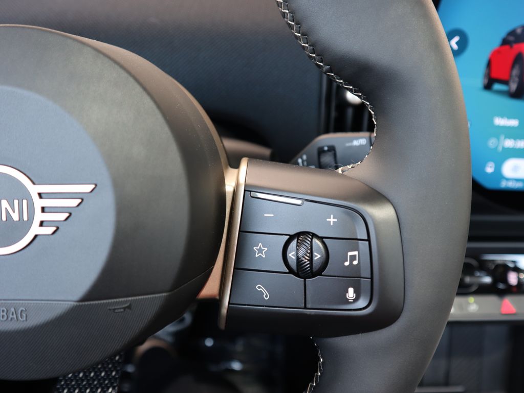 2025 Mini Cooper Signature photo 11