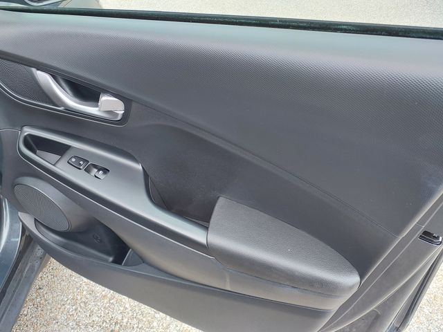 2022 Hyundai Kona SEL N Line photo 17
