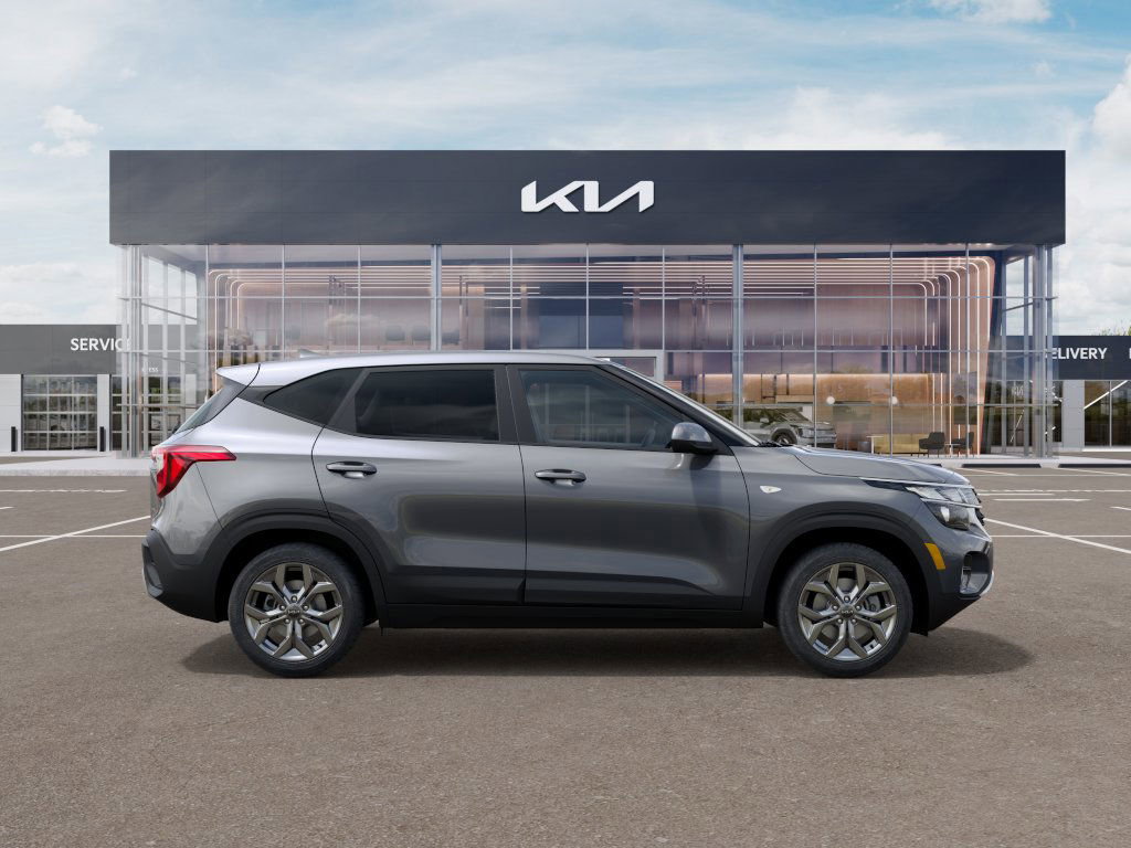 2025 Kia Seltos LX photo 7